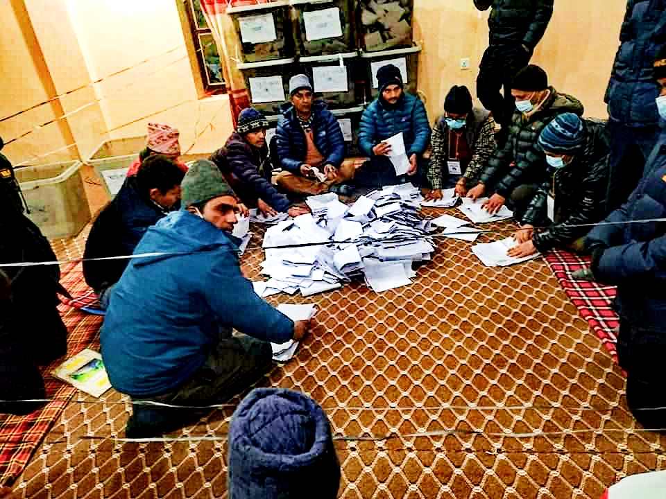 फर्जी मत विवादपछि एमाले दैलेखमा पुनः मतदान हुने, मिति तोक्न छलफल हुँदै
